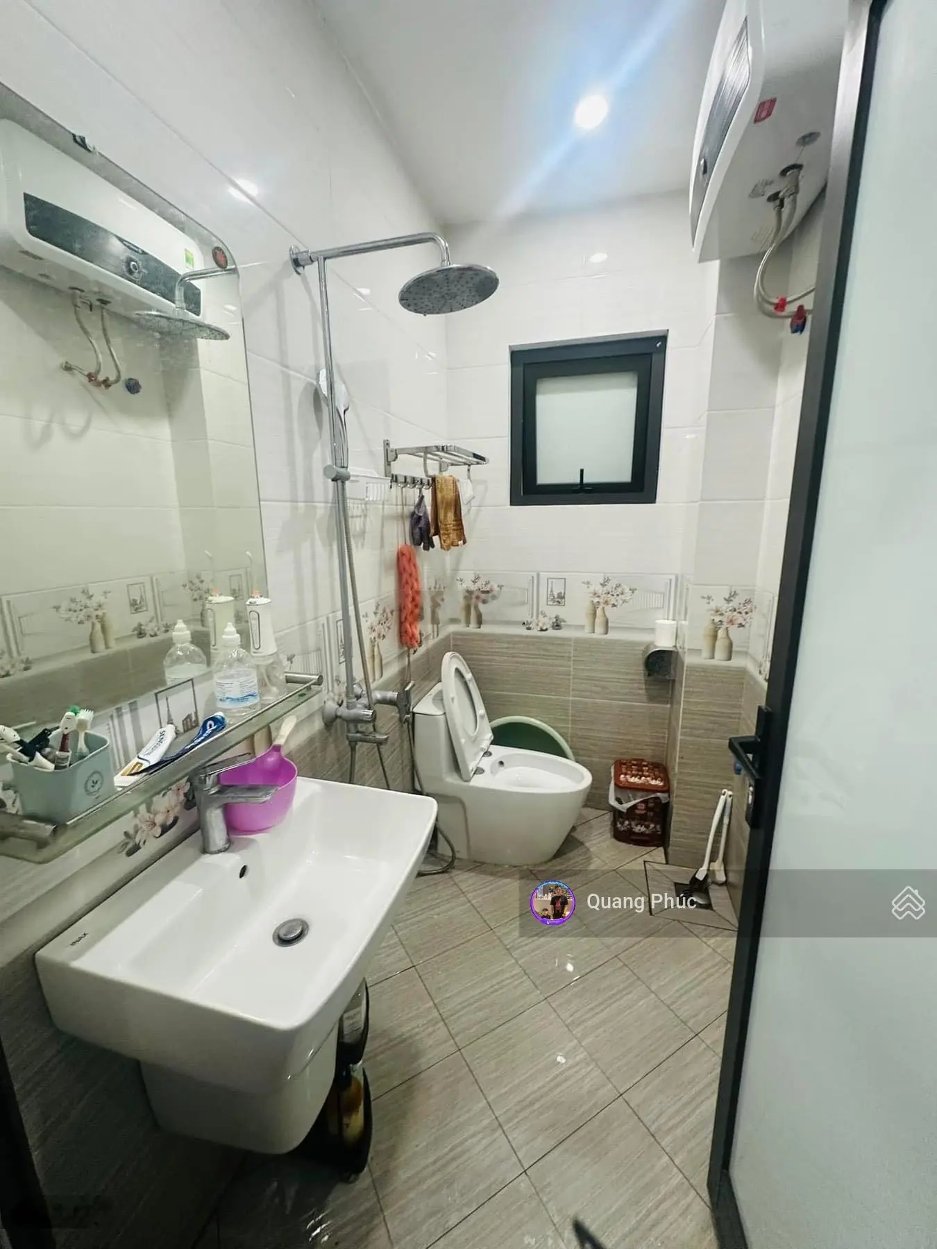 Bán nhà tại phố Lạc Long Quân - diện tích 89m2 - 2 Thoáng trước sau - ôtô vào nhà - giá nhỉnh 16 tỷ
