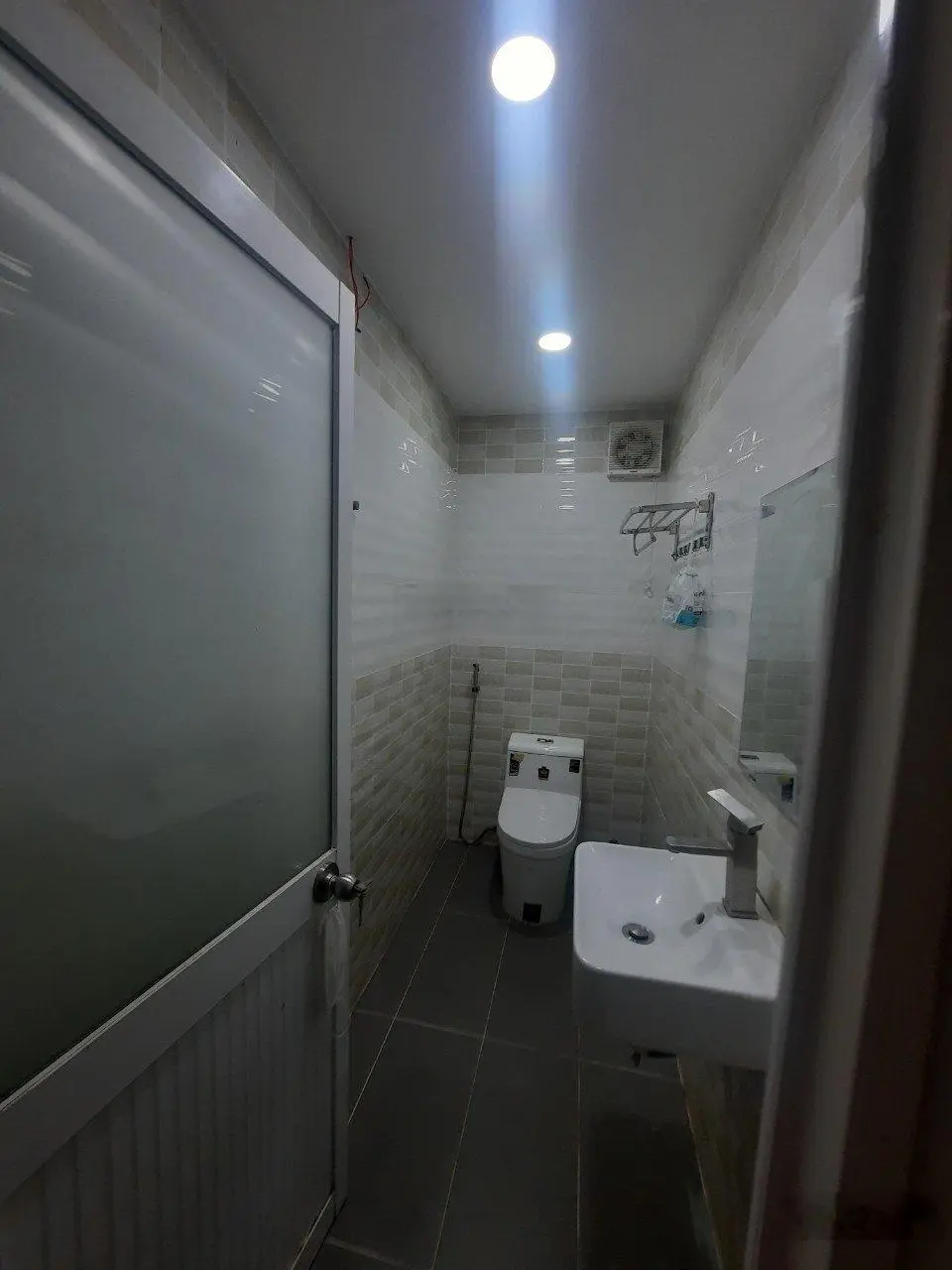 Chủ bán căn hộ Fortuna Kim Hồng đường Vườn Lài, diện tích 78m2, 2pn, giá 2 tỉ 4, sổ hồng chính chủ