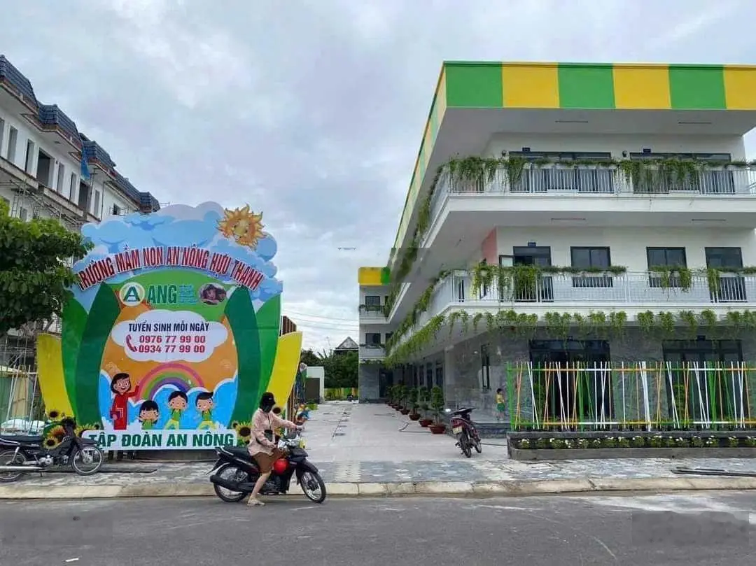 Bán đất nền nhà phố số hồng riêng, ngay trung tâm Đức Hòa Long An giá rẻ
