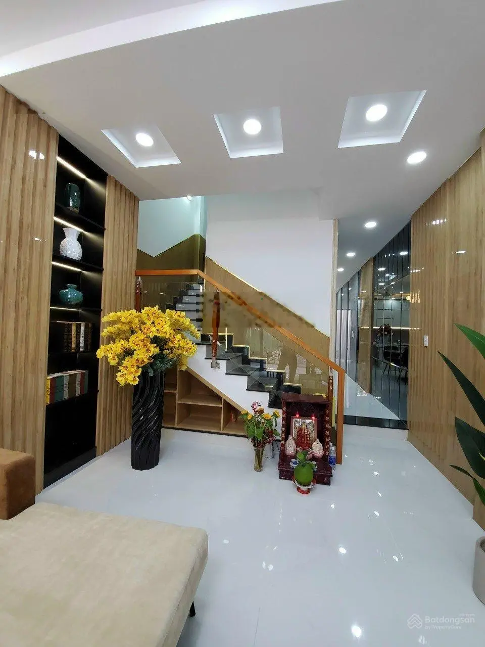Bán nhà hẻm Cách Mạng Tháng 8, Phường 13, Quận 10. DT: (7.5x13m) cấp 4, giá siêu rẻ chỉ 9 tỷ
