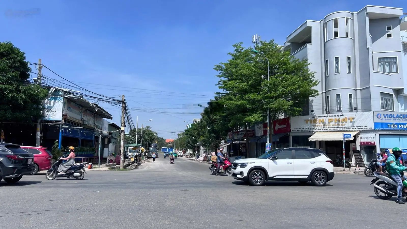 Rẻ nhất Quận 9, nhà ngay mặt tiền đường D6, khu vip, chỉ 17,9 tỷ giá chốt nhanh trước Tết