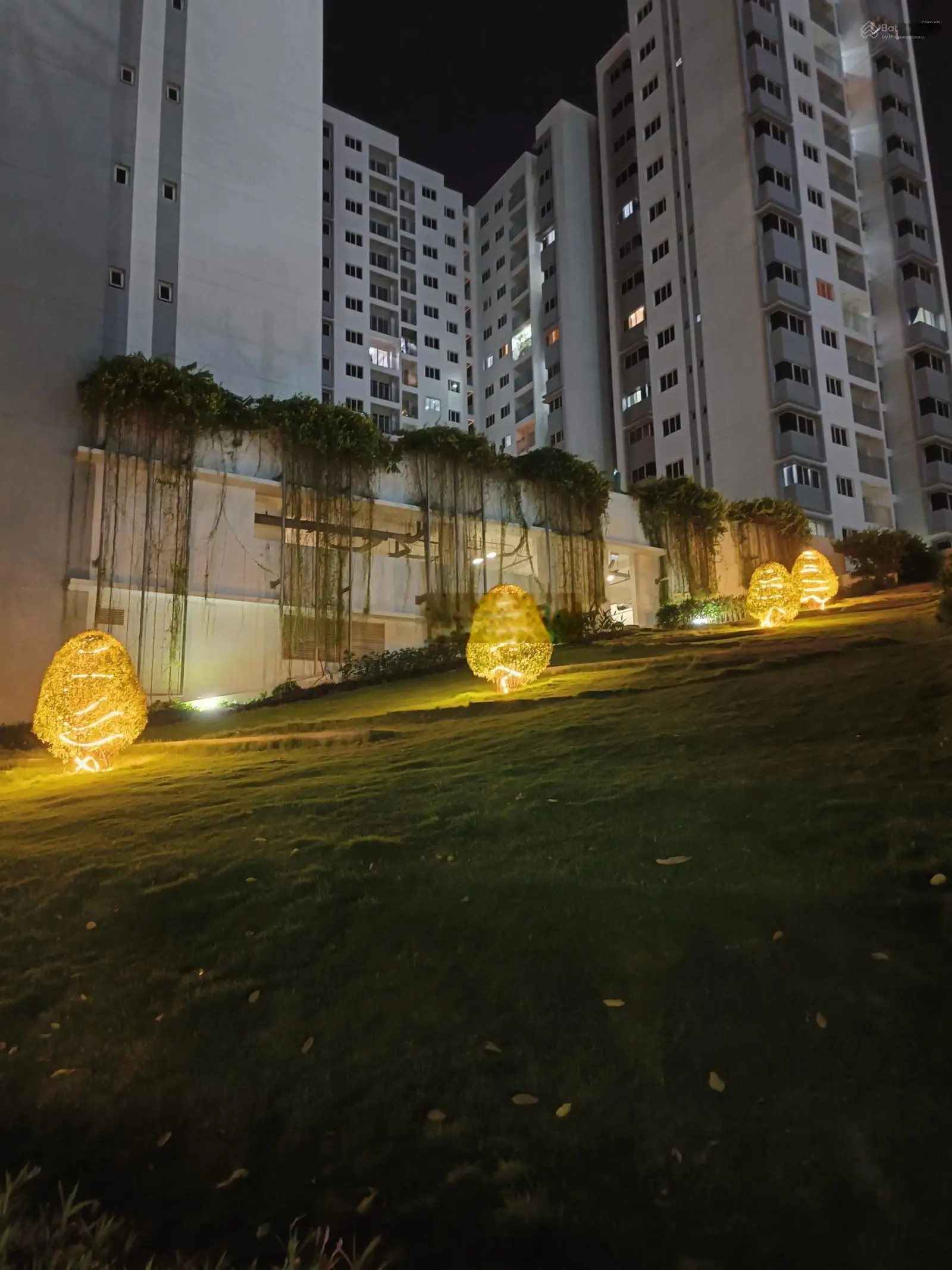 Bán căn hộ vị trí đẹp tầng 12 ban công hướng Đông tại The Habitat Bình Dương. LH 0909 901 ***