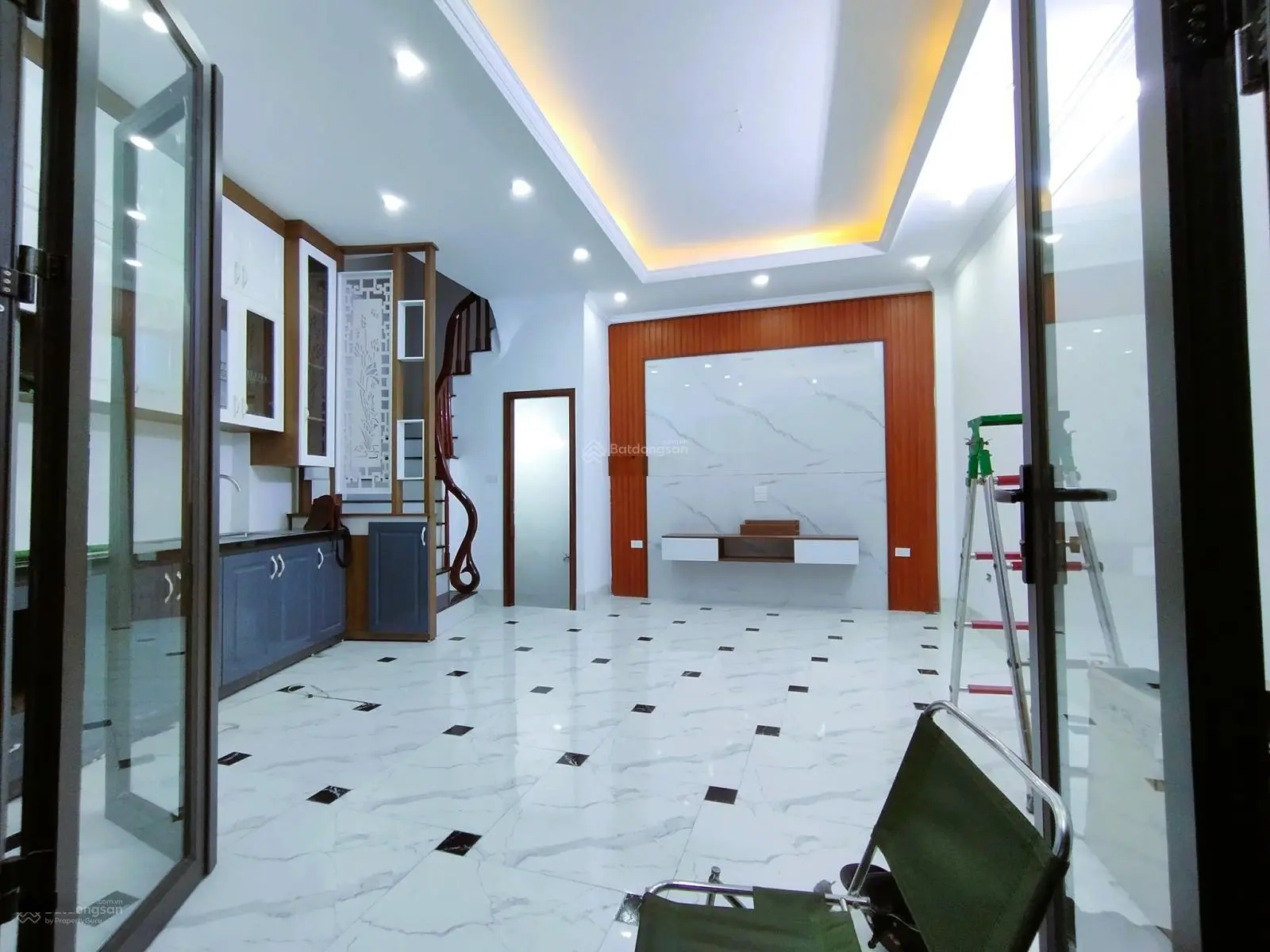 4.95 tỷ-5 tầng mới-20m ra ô tô-khuyến lương-yên sở-tam trinh