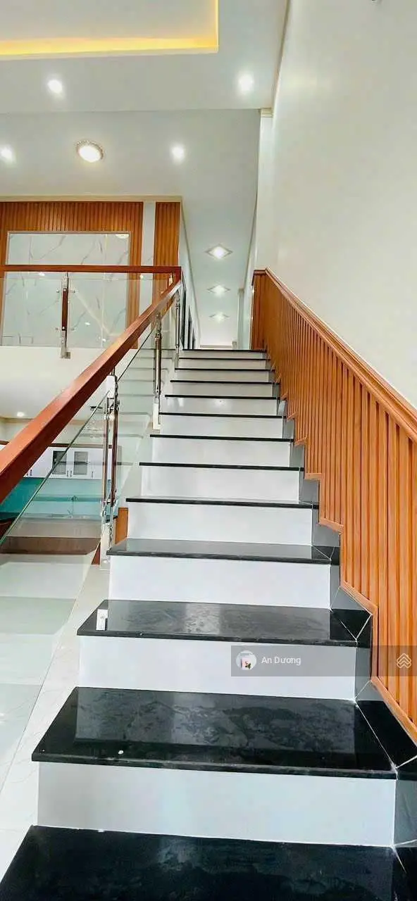 Bán nhà gác lửng chợ Trảng Bàng 600tr/143m2