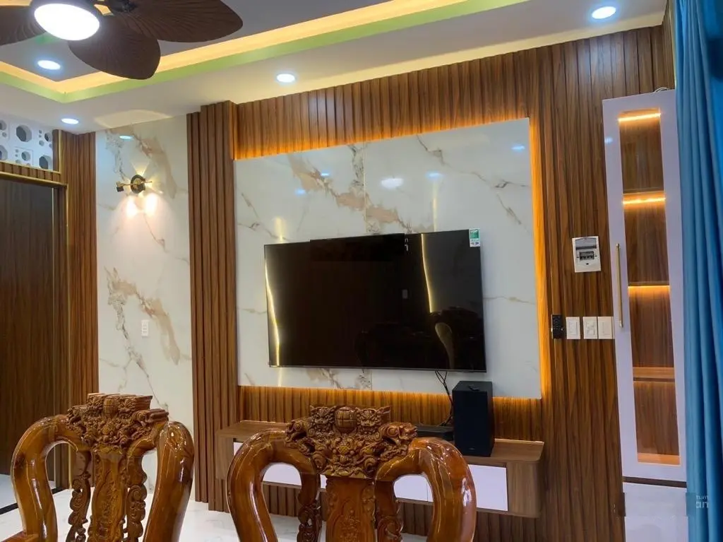 Nhà hẻm xe hơi Gò Vấp - giá rẻ chỉ 5 tỷ 700 triệu