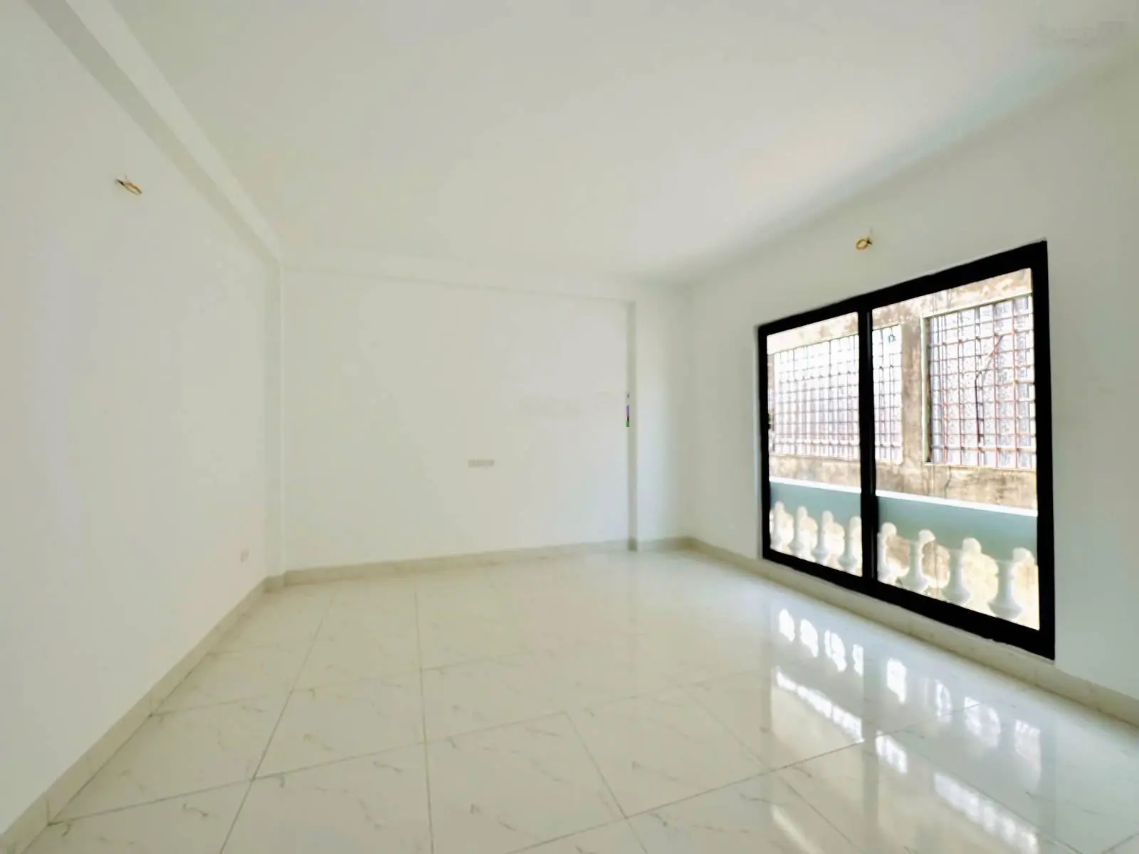 Nhà bán xây mới hiếm Định Công Hoàng Mai 32m2 5T MT 5m gần trường chợ giá rẻ sổ đỏ riêng chỉ 5.5tỷ