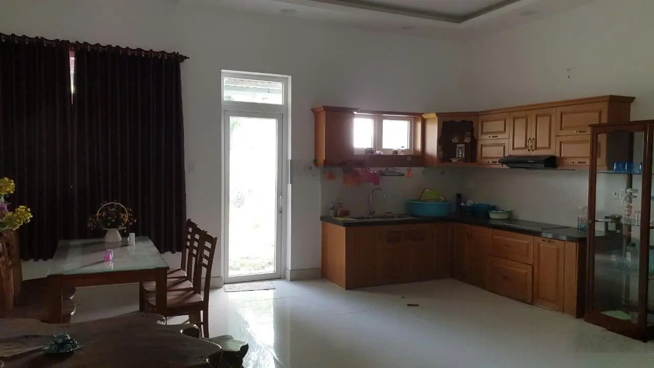 Nhà Mặt Tiền Nhựa gần Lái Thiêu DT 325m2 giá 9ty