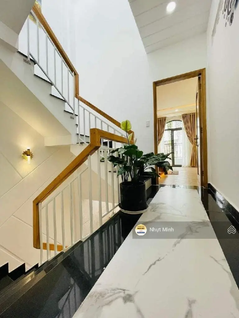Bán Nhà Cầm Bá Thước, Phường 7, Phú Nhuận 72m2, 1 Trệt 2 Lầu, Giá 2.850 Tỷ, Kinh Doanh Tốt!