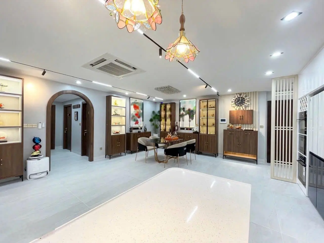 Thiện chí bán The Panorama DT : 146m 3PN 2WC nhà full nội thất cao cấp . Lầu cao view sông cực đẹp