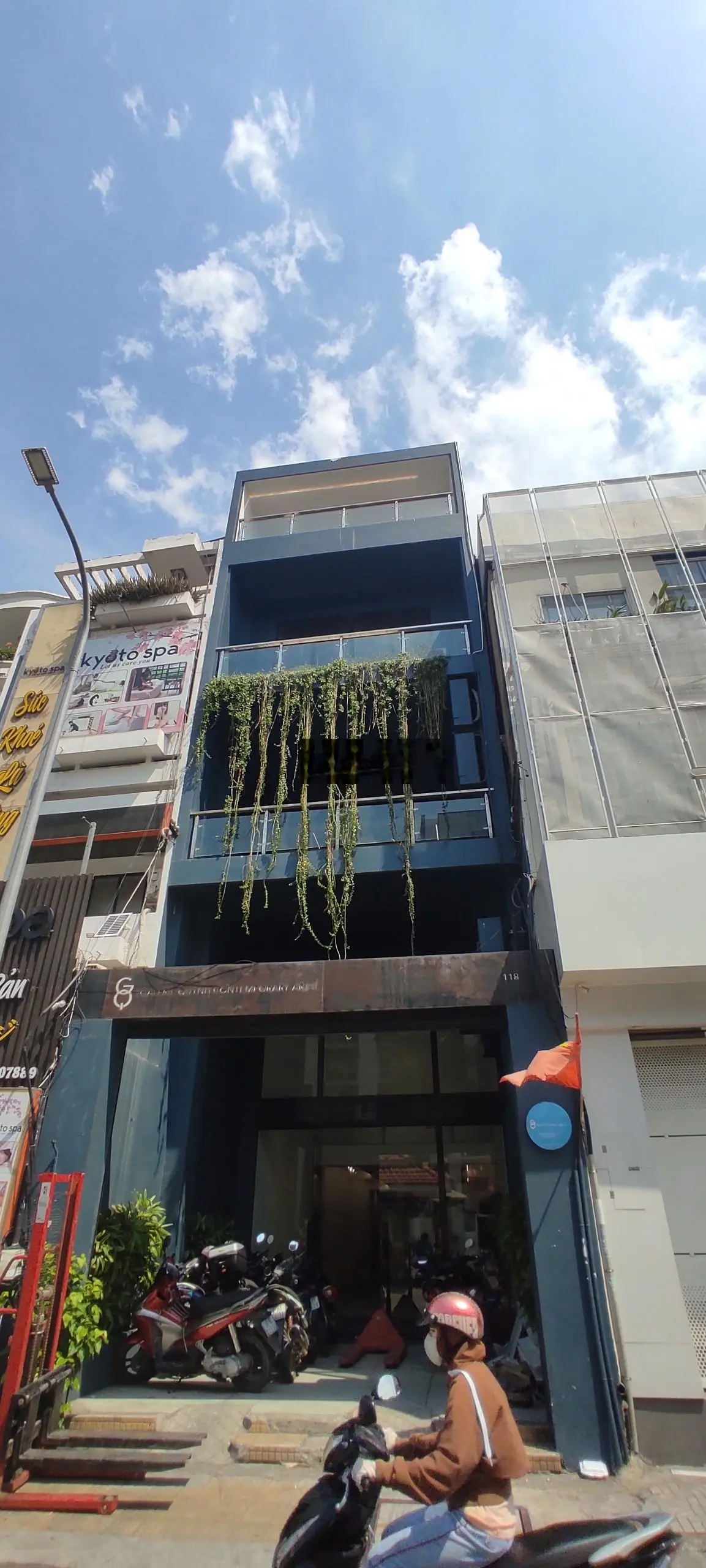Mặt tiền Nguyễn Văn Thủ - Q1 - DT: 6.3 x 27m, 170m2 - 5 tầng - HĐT 190 triệu - 40 tỷ