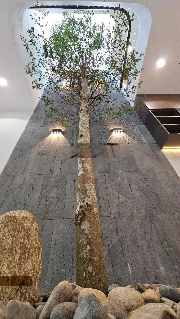 Bán nhà mới-hiện đại-sân vườn-thoáng mát-đặng nhữ lâm-nhà bè