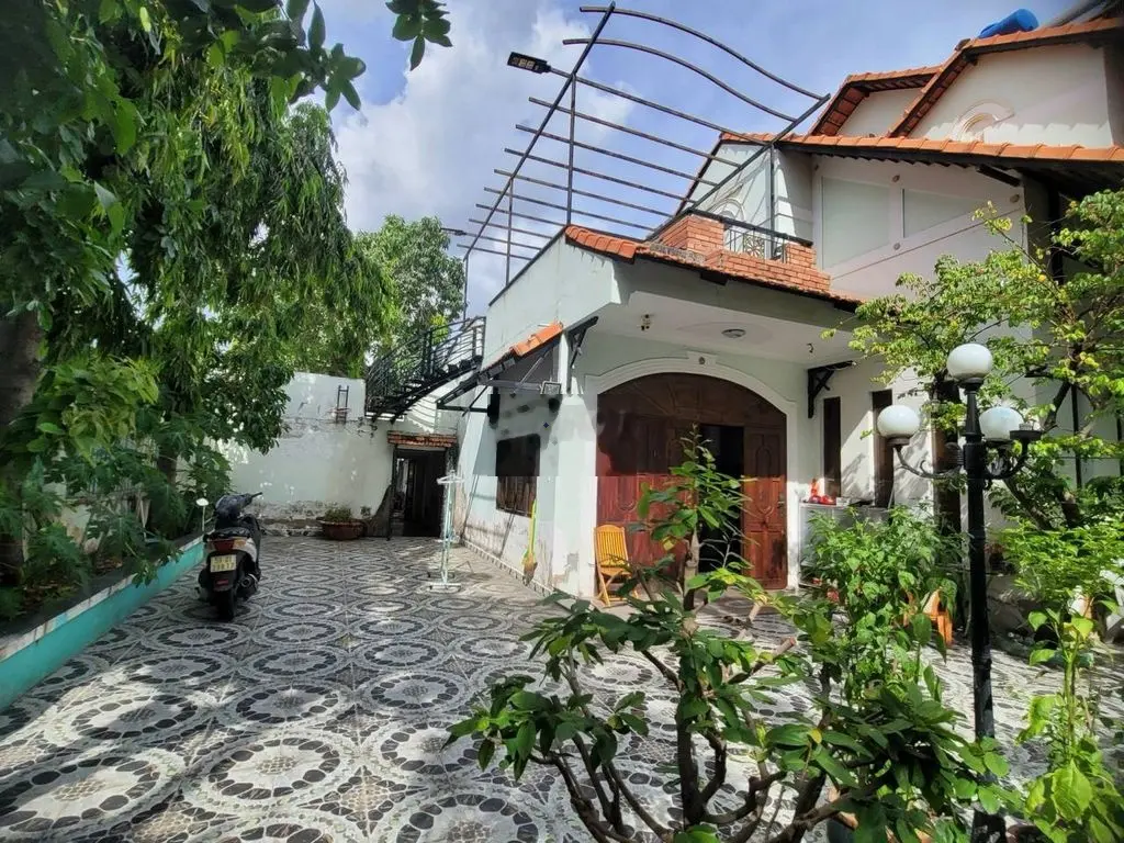 Bán biệt thự 334m2 hẻm xe hơi đường Nguyễn Thị Thập, Quận 7