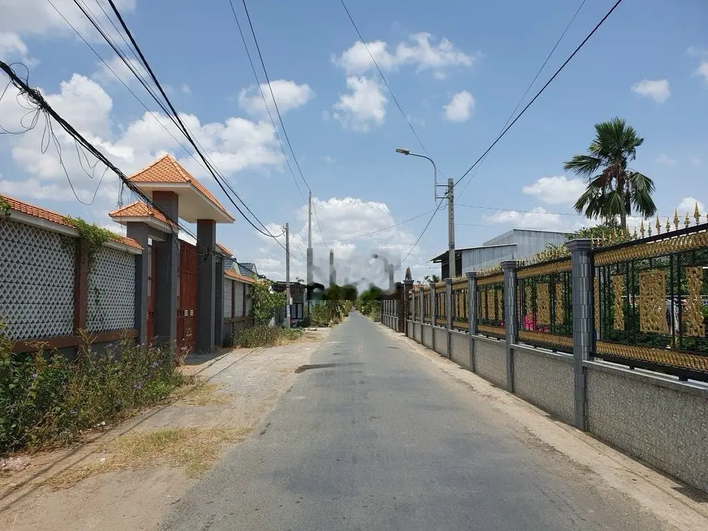 Cần bán 1300m2 đất thổ + lúa, sổ hồng riêng, cách quốc lộ 50 chỉ 600m