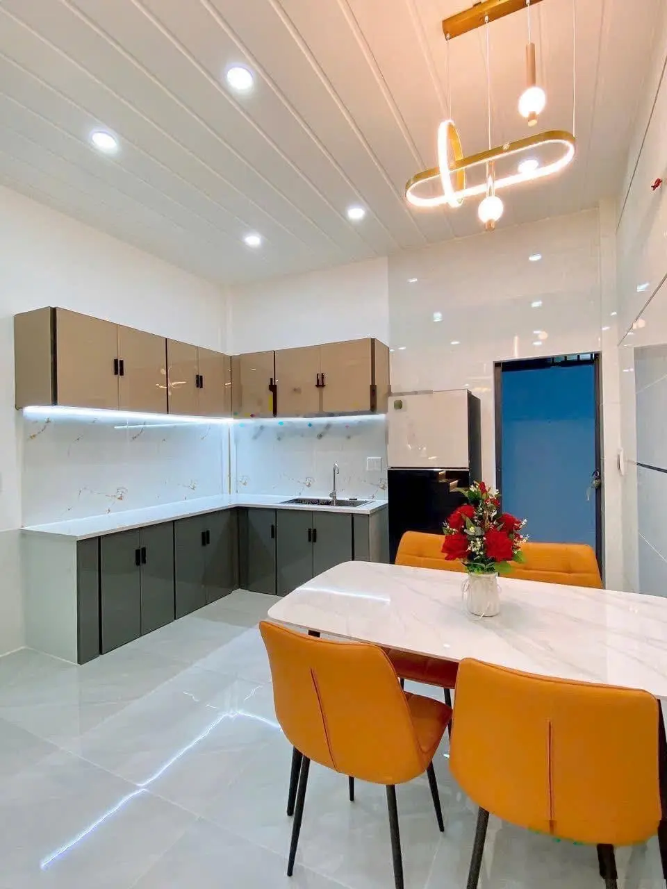 Nhà sổ hồng riêng 37,5m2 giá 1 tỷ 800 triệu đường Hoàng Diệu, phường 4, Quận 4