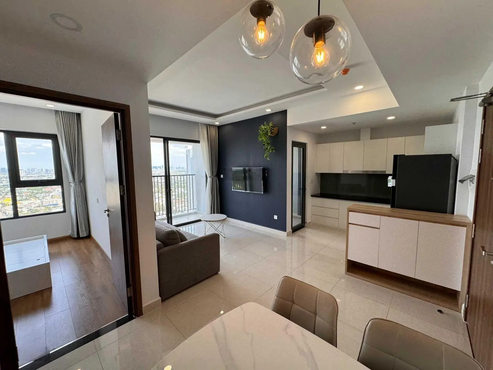 Bán 1 Căn 1 PN tầng cao ở The Rivana rộng 51m2 giá 1,88 tỷ( thương lượng).Cọc 800 tr nhận nhà.