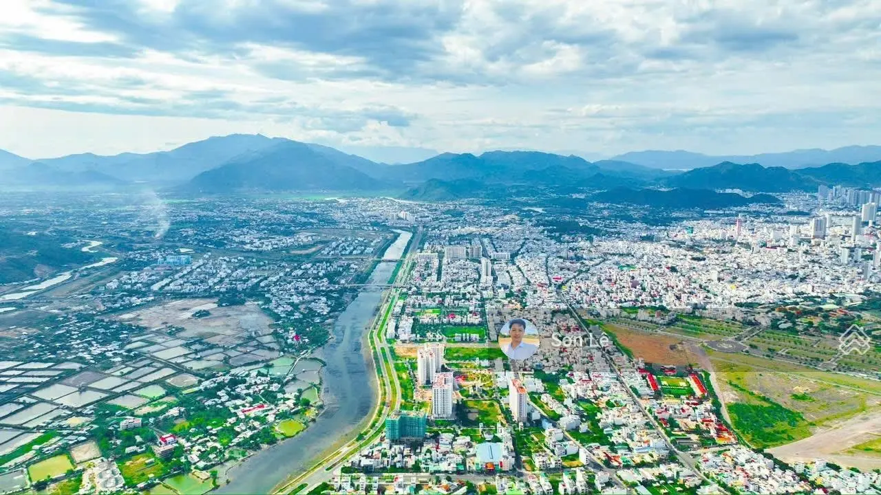 Bán đất đường Thích Quảng Đức ngang 8m Lê Hồng Phong 1 khu trung tâm thích hợp xây showroom