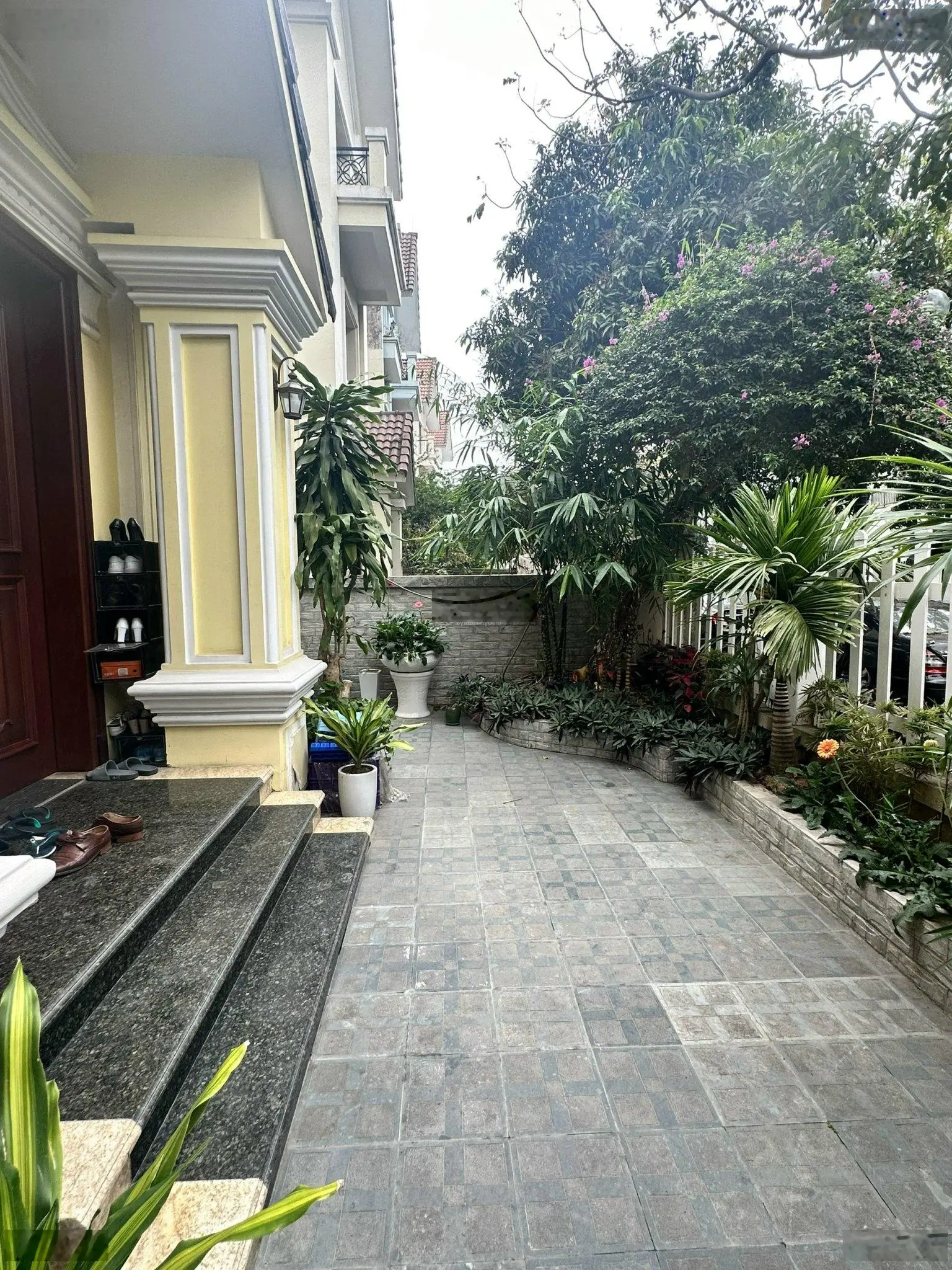 Bán song lập sông Hoa Sữa 1, 200 m2, Đông Nam, 6xtỷ Vinhomes Riverside, 0963 892 ***