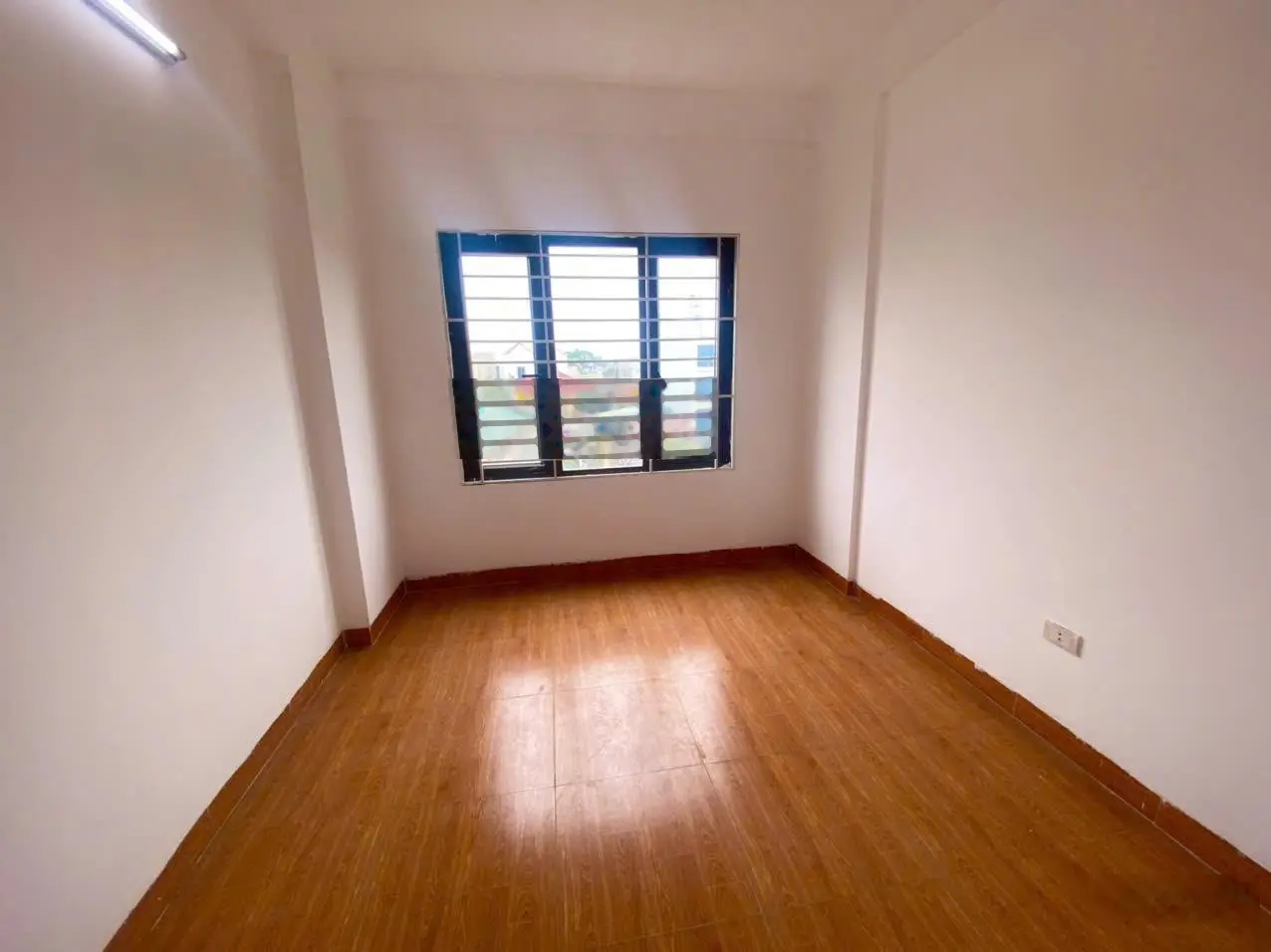 Dưới 3 tỷ có nhà đẹp gần cầu Mai Lĩnh sát đại học TDTT không mua là mất