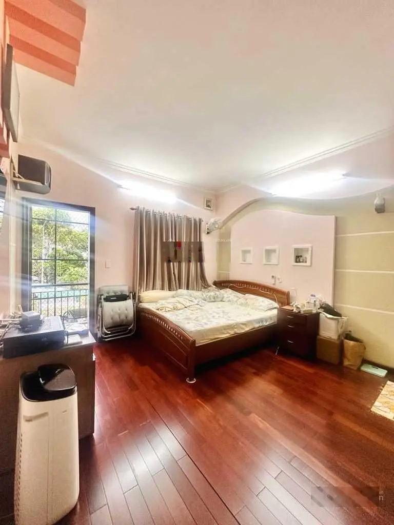 Mặt tiền kinh doanh Nguyễn Thượng Hiền, ngang hơn 4m, 103m2, khu kinh doanh sầm uất