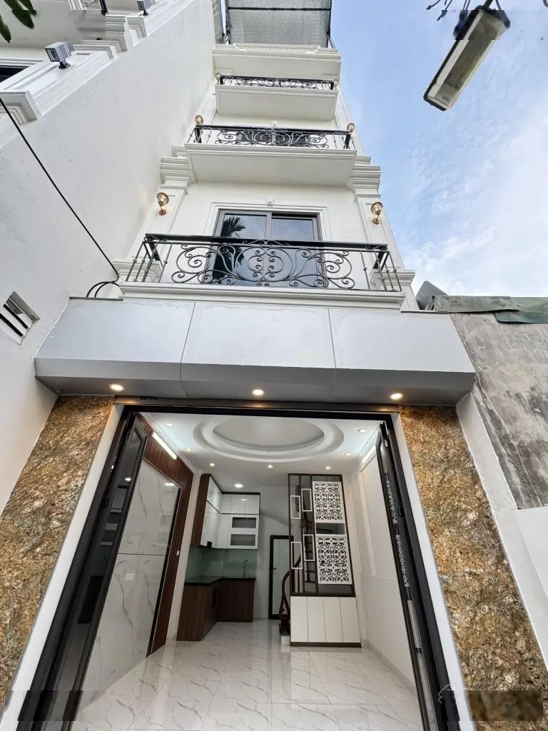 Nhà Ngũ Nhạc, lô góc, 33m2 5 tầng, gần ô tô, nhà mới, giá 5.6 tỷ