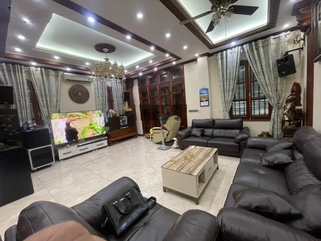 Bán căn nhà Mặt Phố Lê Trọng Tấn - vỉa hè kinh doanh oto tránh Lô góc biệt Thự văn phòng đẹp