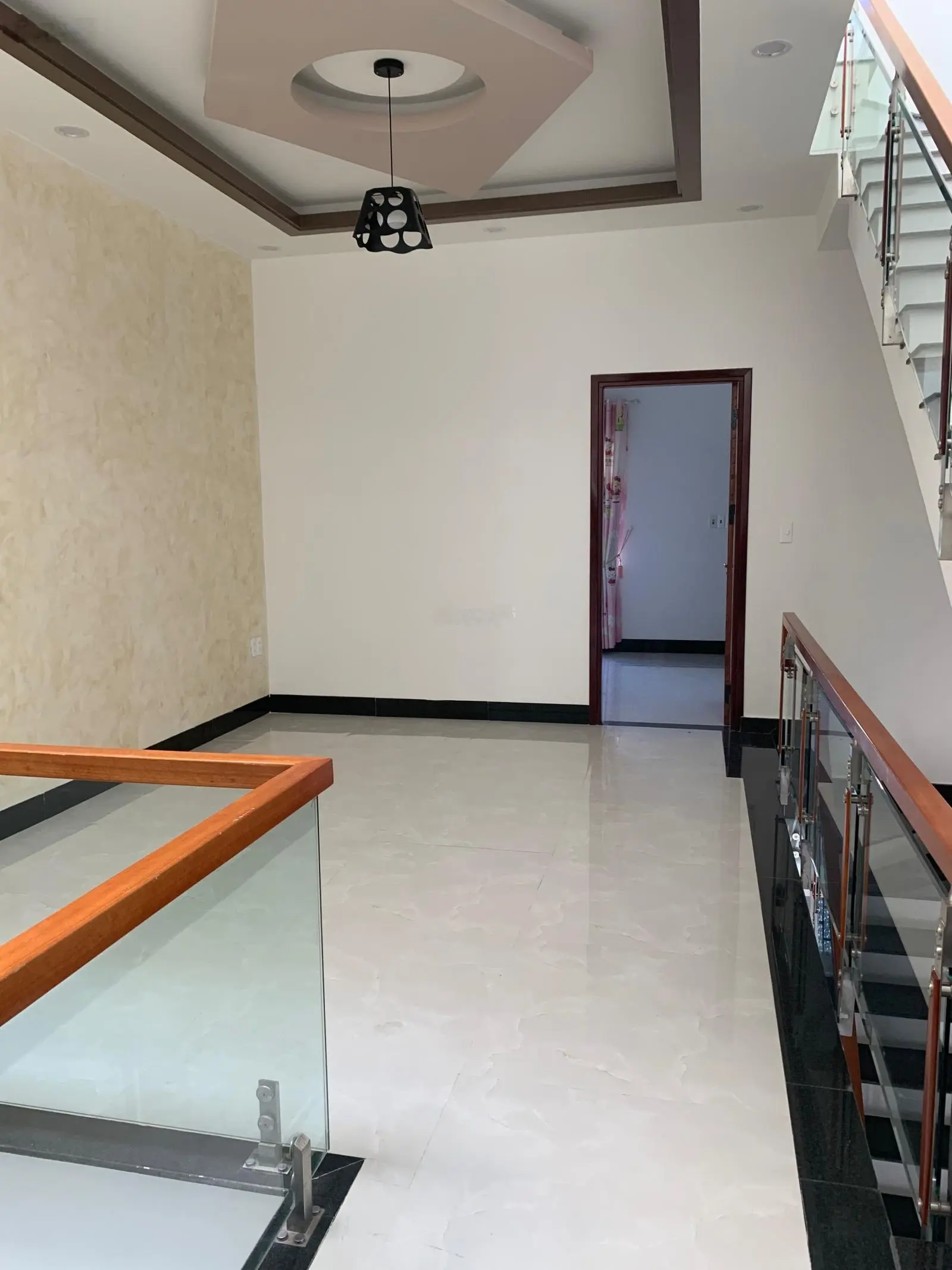 Bán nhà 3 tầng, 3 mê mặt tiền Lê Quảng Chí, đường 10m5