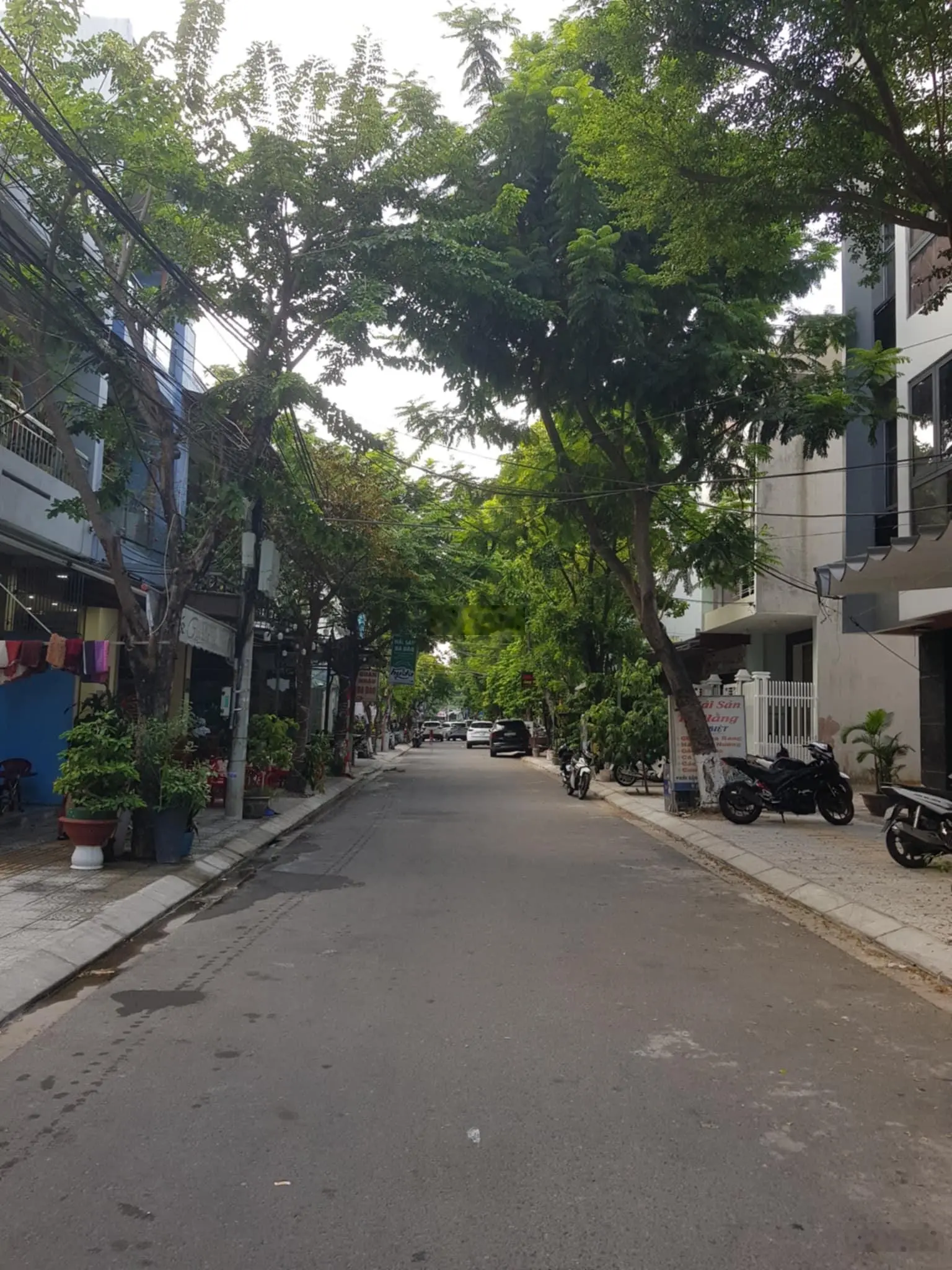 Nhà 4 tầng mặt tiền Cao Bá Quát
