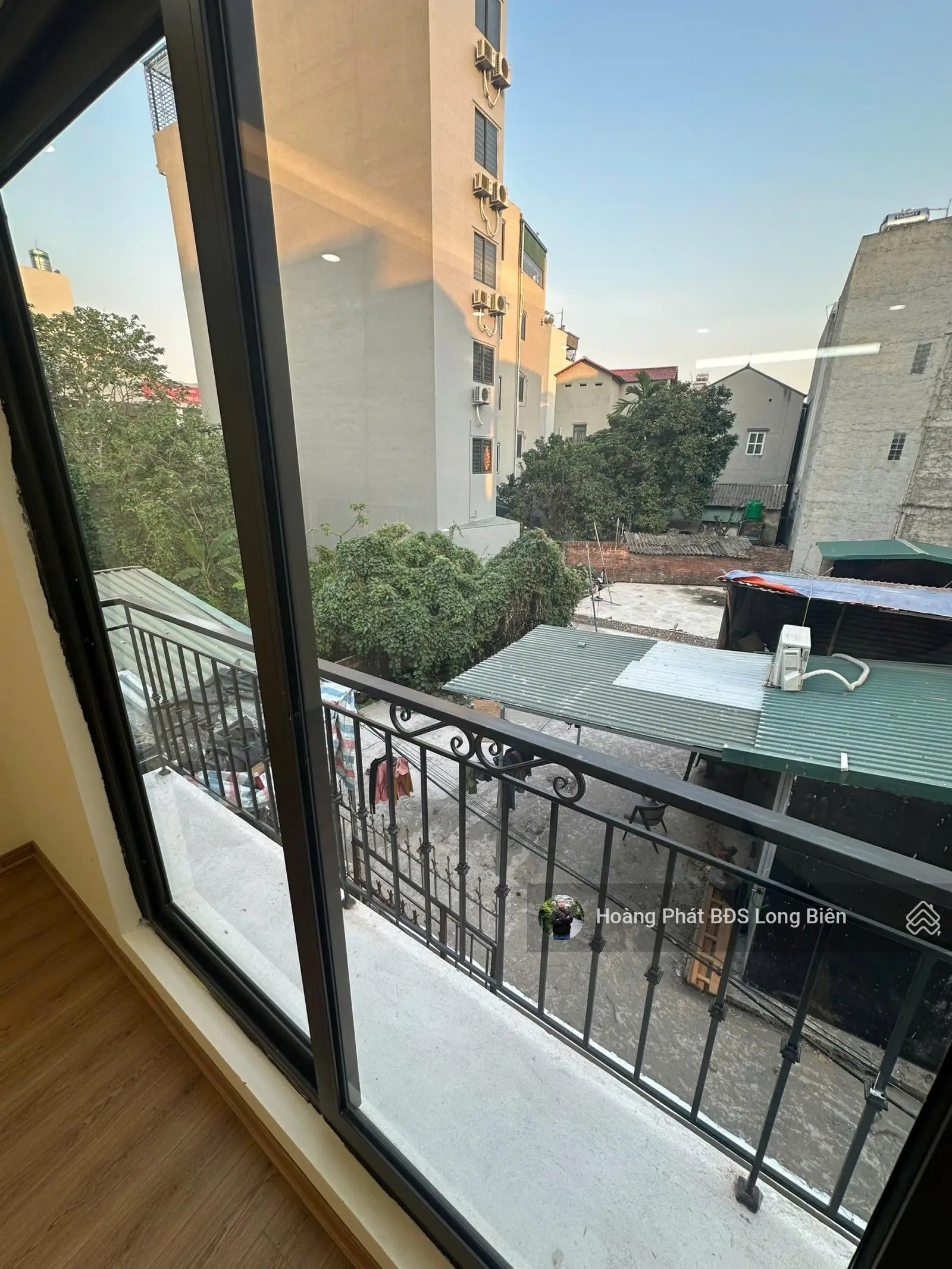 Bán nhà Đàm Quang Trung, cạnh cầu Vĩnh Tuy - siêu thị Aeon Long Biên, 30m2 x 5T, LH 0965858116