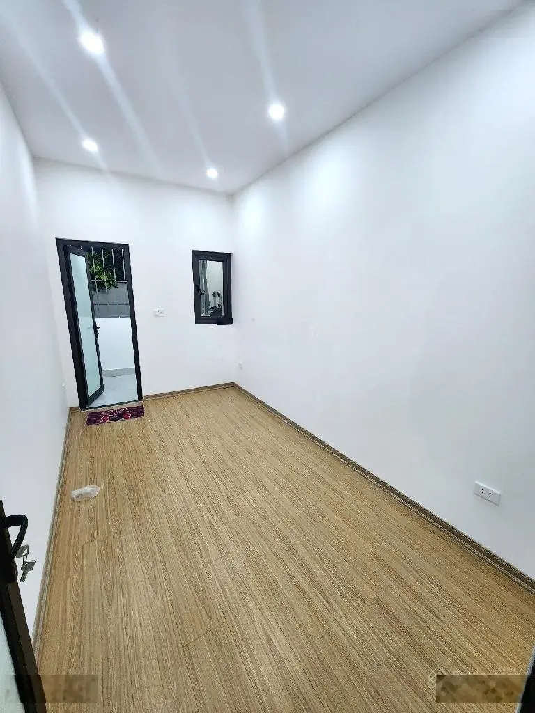 Cần bán nhà riêng giá 3,9 tỷ VND tại Đường Dương Văn Bé, Hà Nội