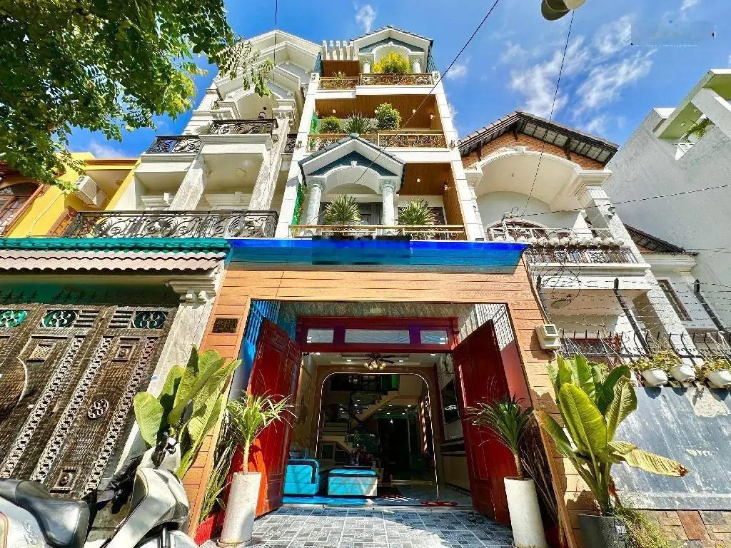 SIÊU PHẨM Quận Tân Bình 4 Tầng Đẹp Hơn Cả NGỌC TRINH - Phạm Văn Bạch - Có GARA oto riêng, chỉ 8 Tỷ