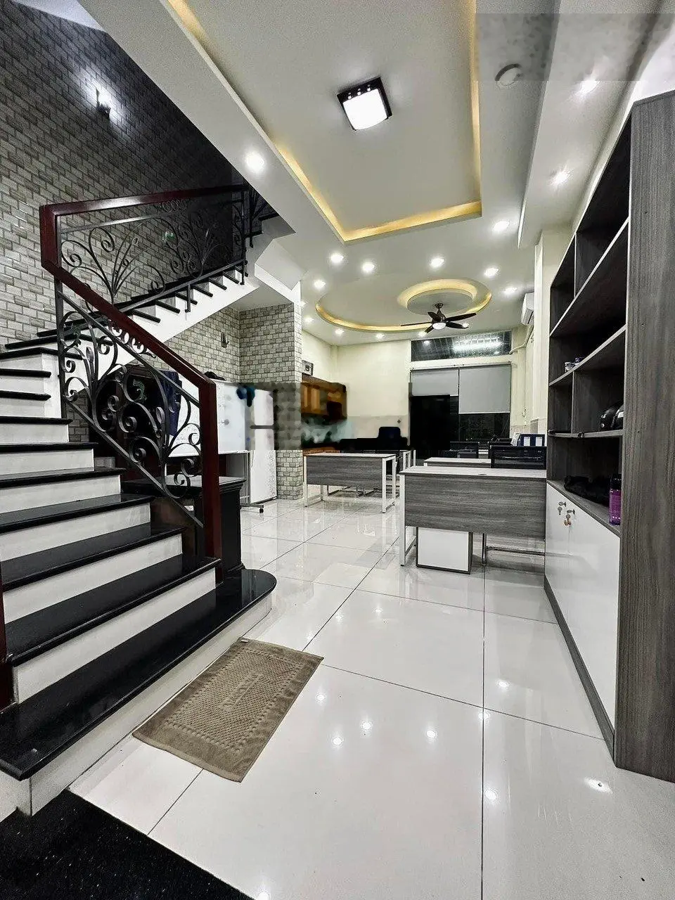 Siêu hiếm! Hẻm xe hơi đường 304, P25 (5x15m) 4 tầng ô tô đậu trong nhà giá chỉ 14.9 tỷ TL