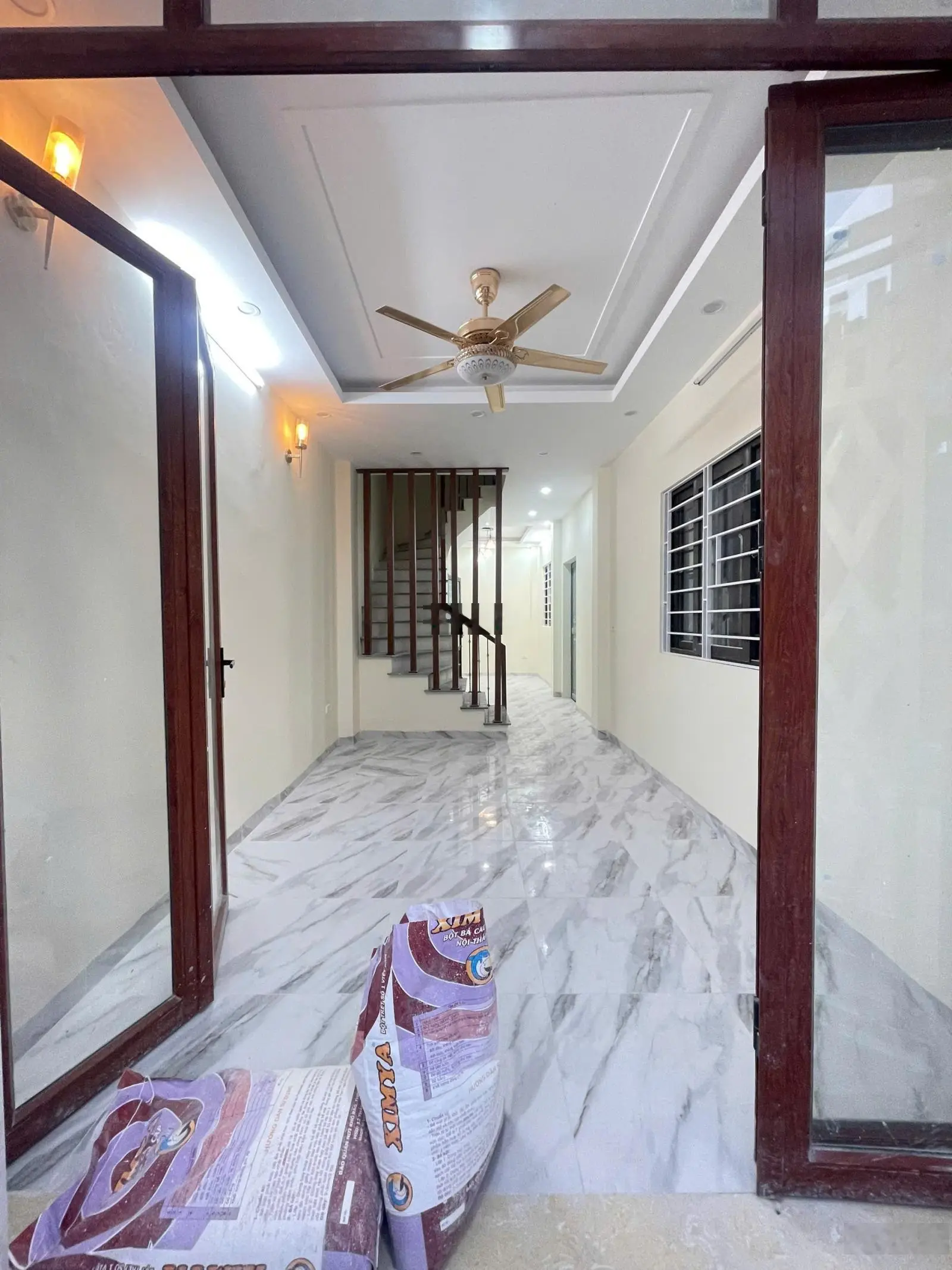 Đón tết 2025! nhà đẹp phụng châu, ô tô tới cửa. gần ubnd. dt 32m2, 4 tầng. giá 2.6 tỷ. vào ở ngay