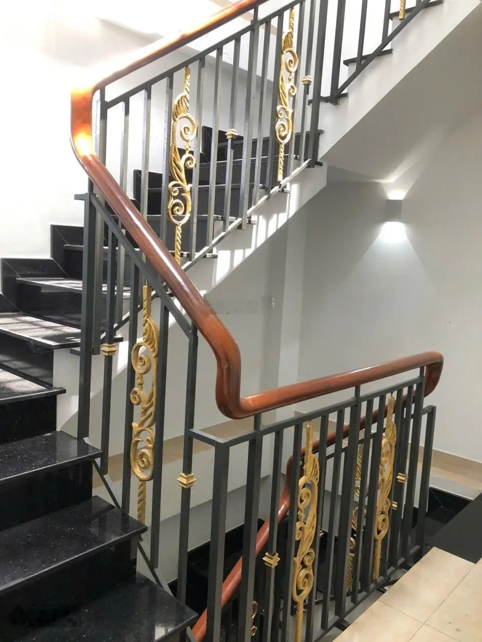 Bán nhà Quận 8, gần bến xe, Tạ Quang Bửu, 3 tầng, ~41m2, nhỉnh 6 tỷ, rẻ đẹp, ở liền, SHR