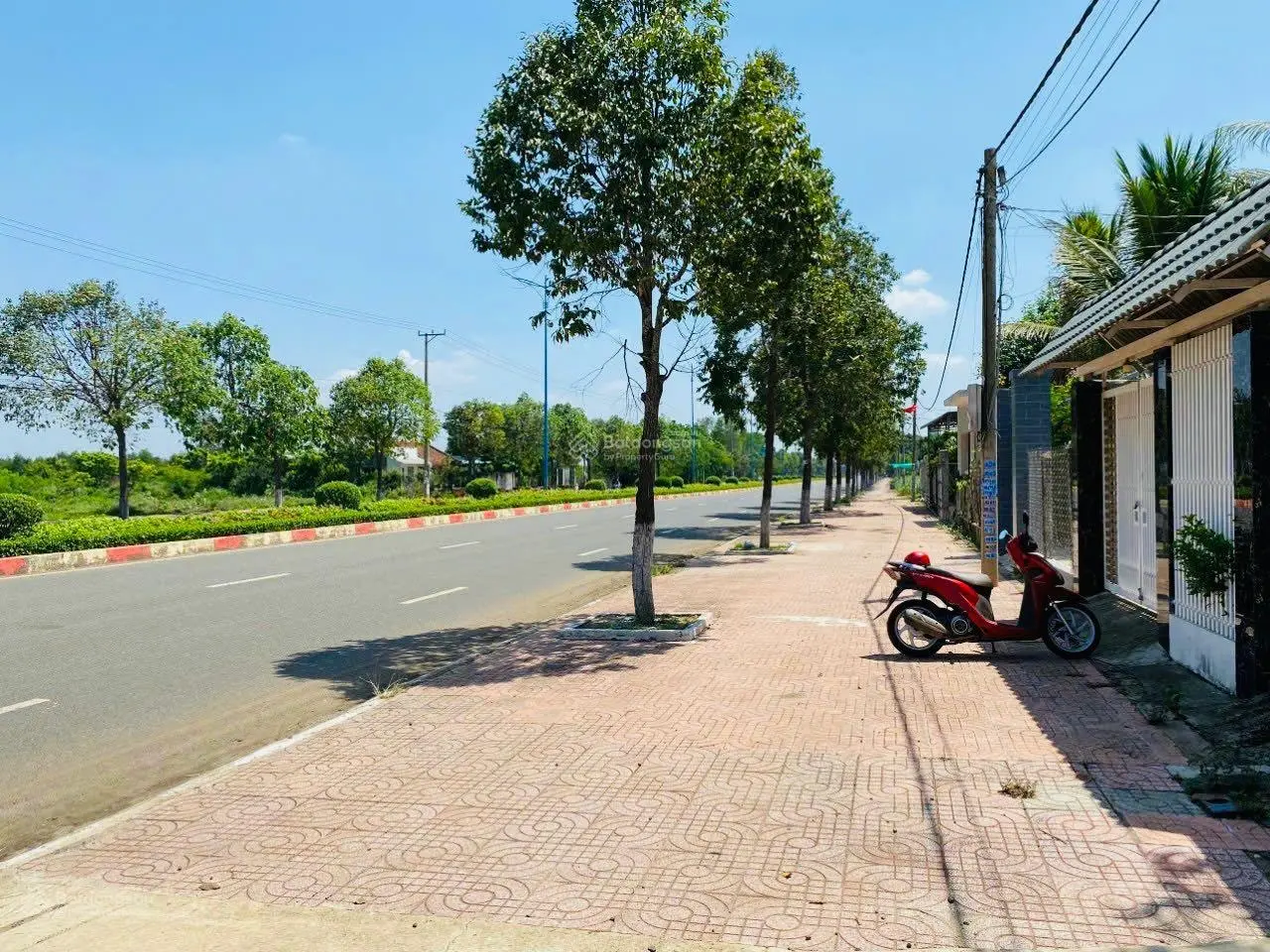 Bán gấp nhà mặt tiền Tỉnh Lộ 52 kinh doanh buôn bán đều được - gần ngay đg tránh QL55