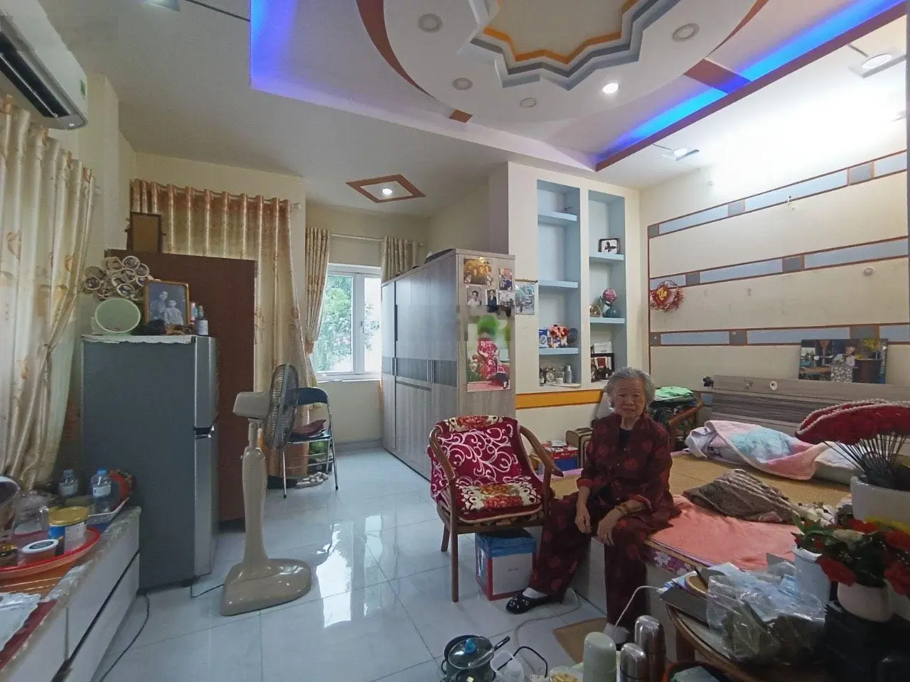 Nhà Xinh ngay BV Ung Bướu, 4 x 14m, 4 Tấm ( 4PN - 5WC) hẻm thông Giá 9.2 tỷ thương lượng