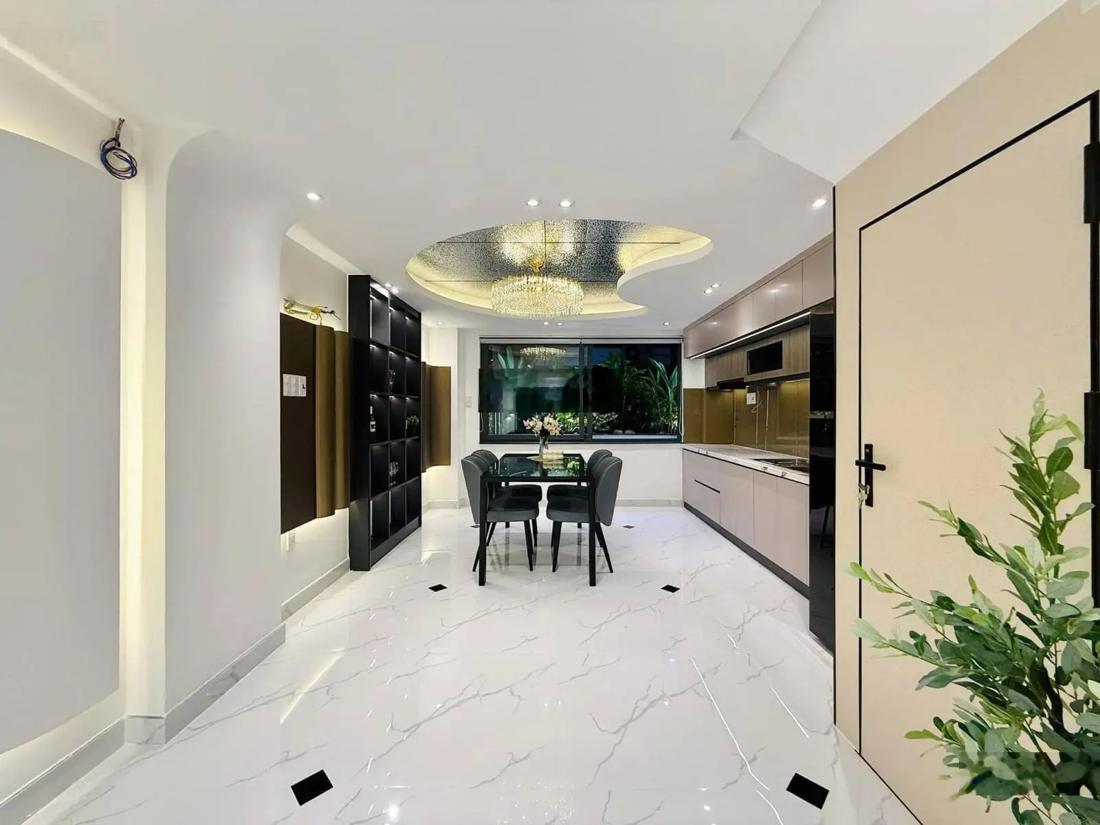 Lên siêu phẩm Đường Thành Thái, P14, Quận 10, gần chợ Thành Thái 60m2 (5x12m), 1T2L, SHR