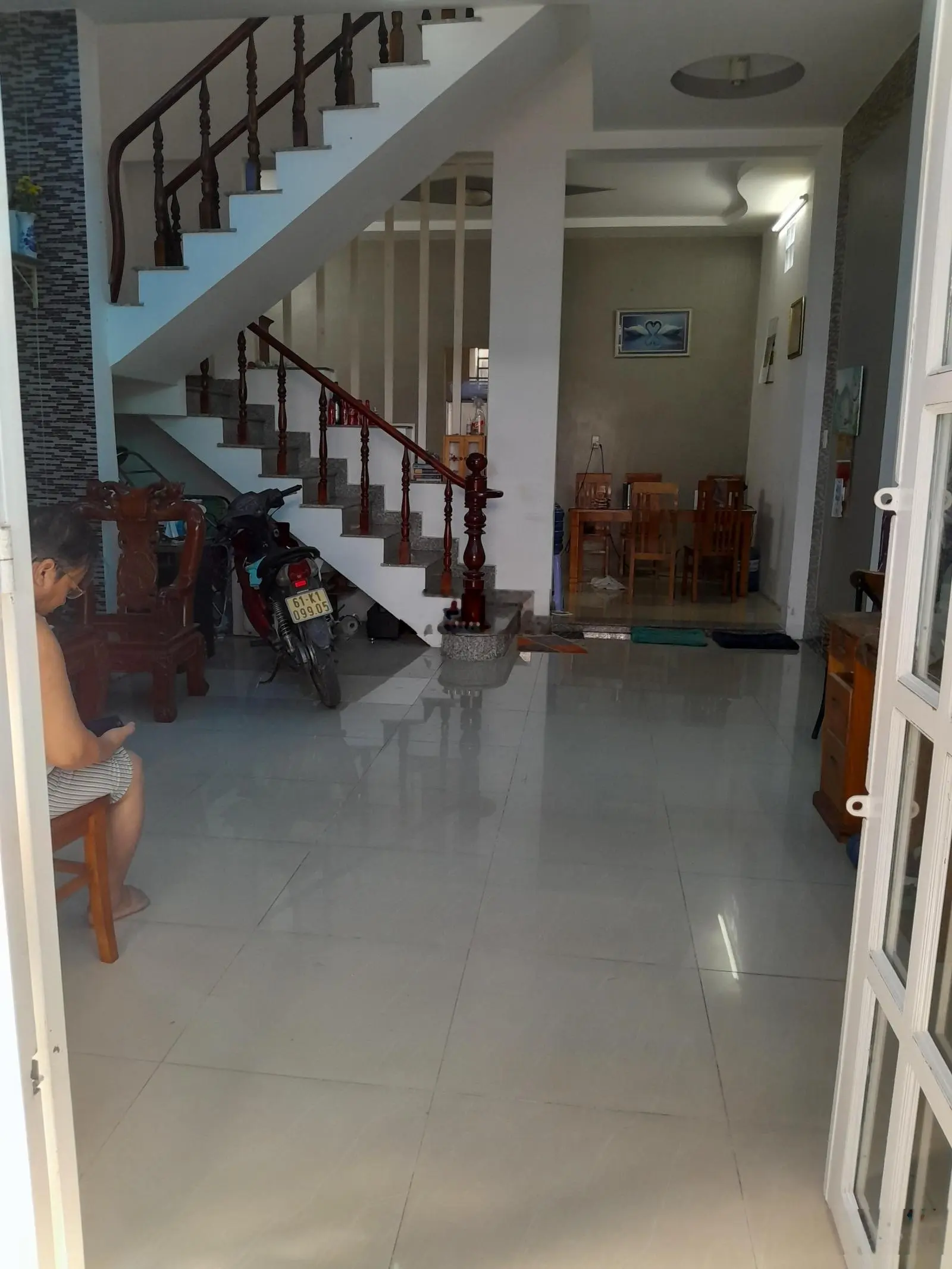 Mặt tiền đường nhựa Xã Xuân Thới Sơn,Bán nhà 2 tầng,DT: 5 x 19 (nở hậu: 5,72m - CN: 102,8m2)