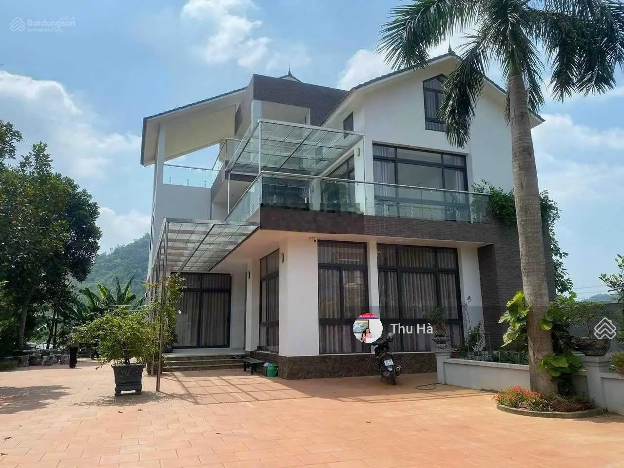 Biệt thự diện tích 1160m2 tại trục chính xã Phú Mãn. Mặt tiền 20m. View cánh đồng, núi non hùng vĩ