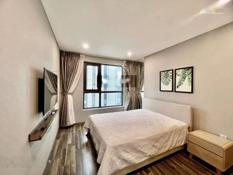 Chính chủ bán căn hộ chung cư Oriental Plaza, Q. Tân Phú, 105m2, giá: 3tỷ5, sổ, LH: 0898 523 *** Ý