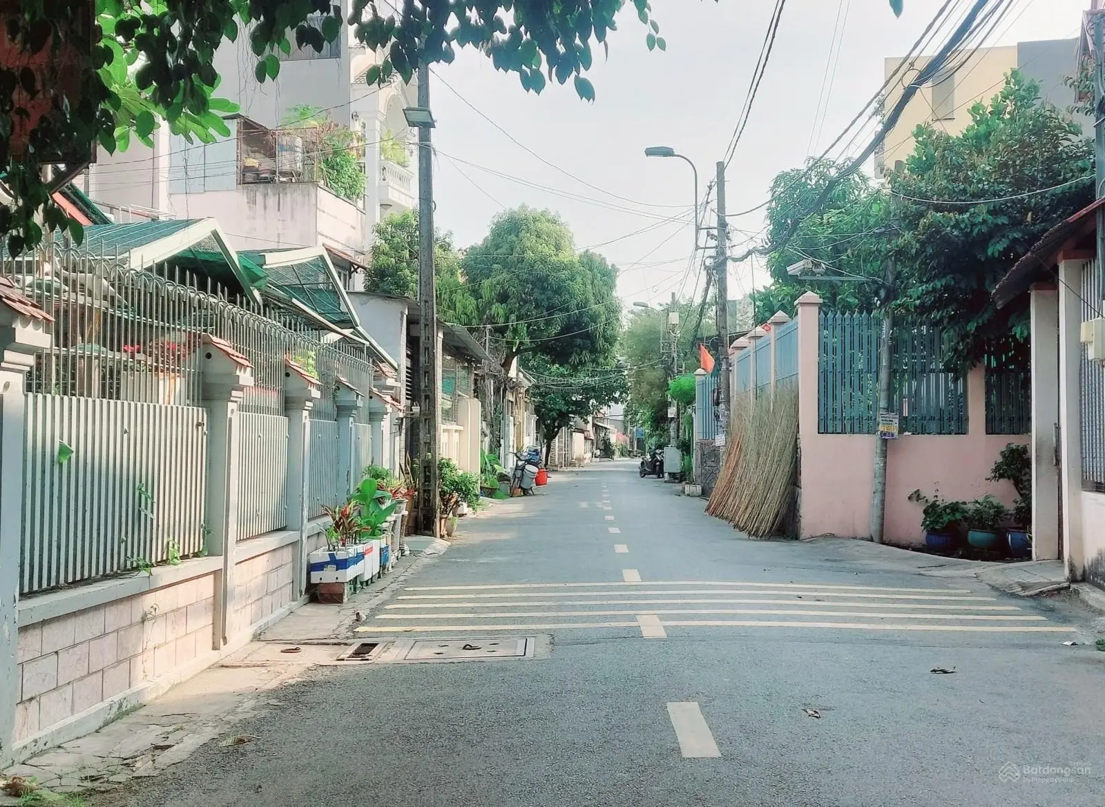 Bán nhà ngon 380m2 gồm nhà 2 tầng và 20 căn trọ thu nhập 90tr/tháng. DT 7,5x52m, giá bán 12 Tỷ TL