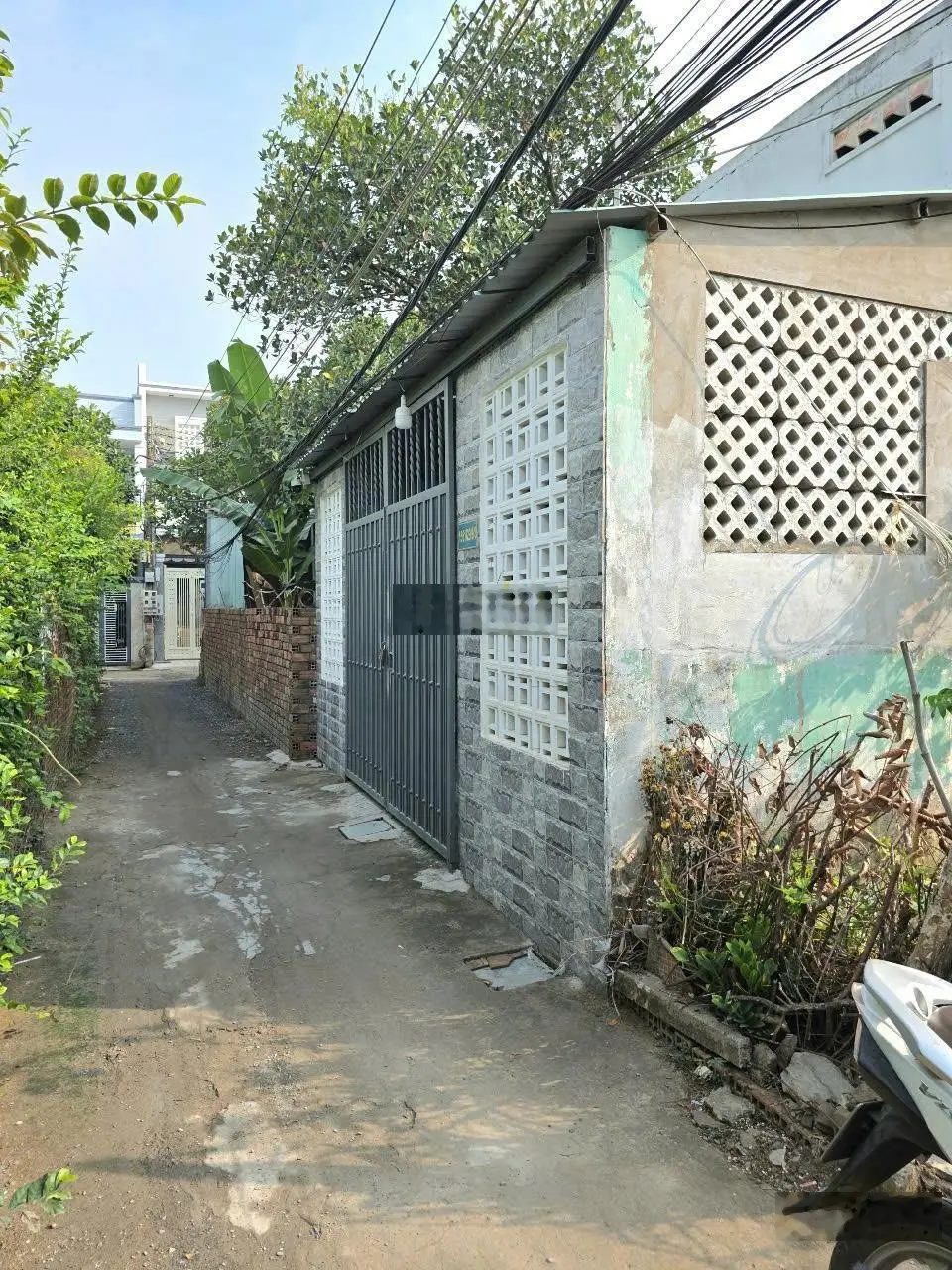 Chính chủ bán trêt 1 lầu bicosi tân bình, dĩ an. sát ubnd,hướng đông nam. đường 6m. dt(5,2 x 23)
