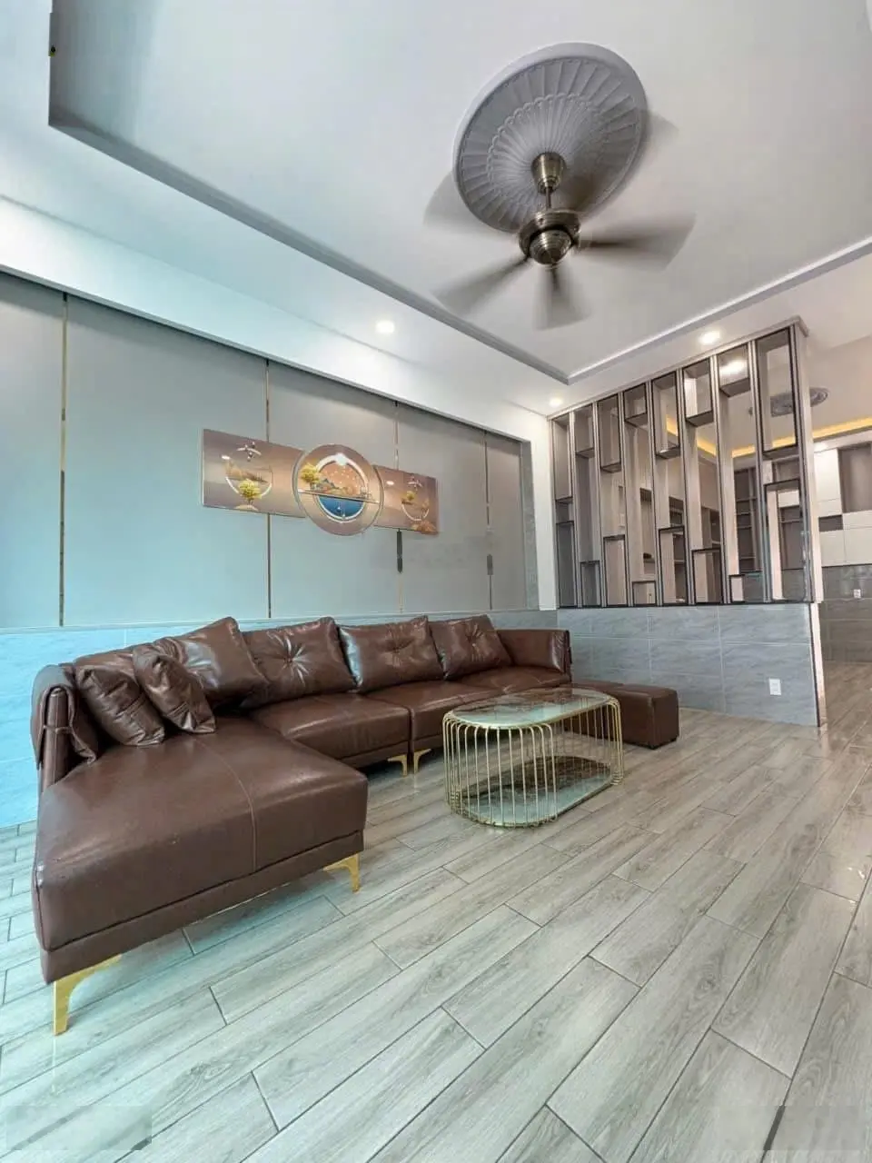 Nhà xịn - vị trí đẹp - nội thất sang- giá thành 3,95 tỷ tân bình dĩ an