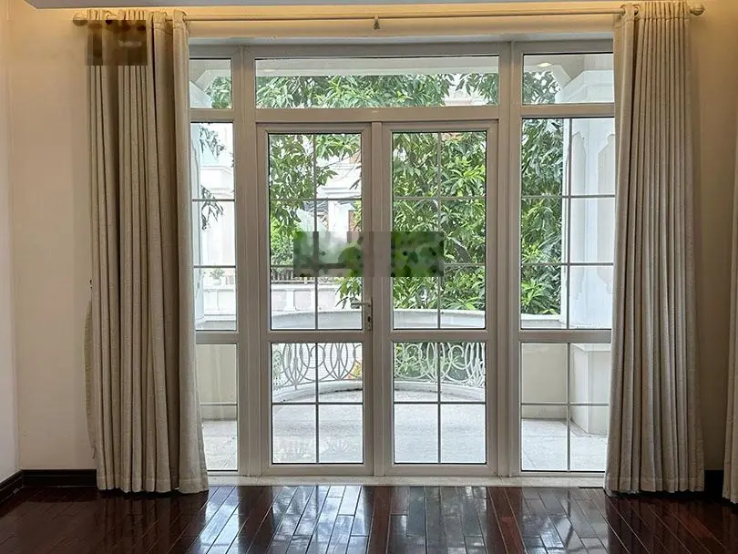 Bán biệt thự sân vườn tại Ciputra, 324m2, 4 phòng ngủ, nội thất cơ bản