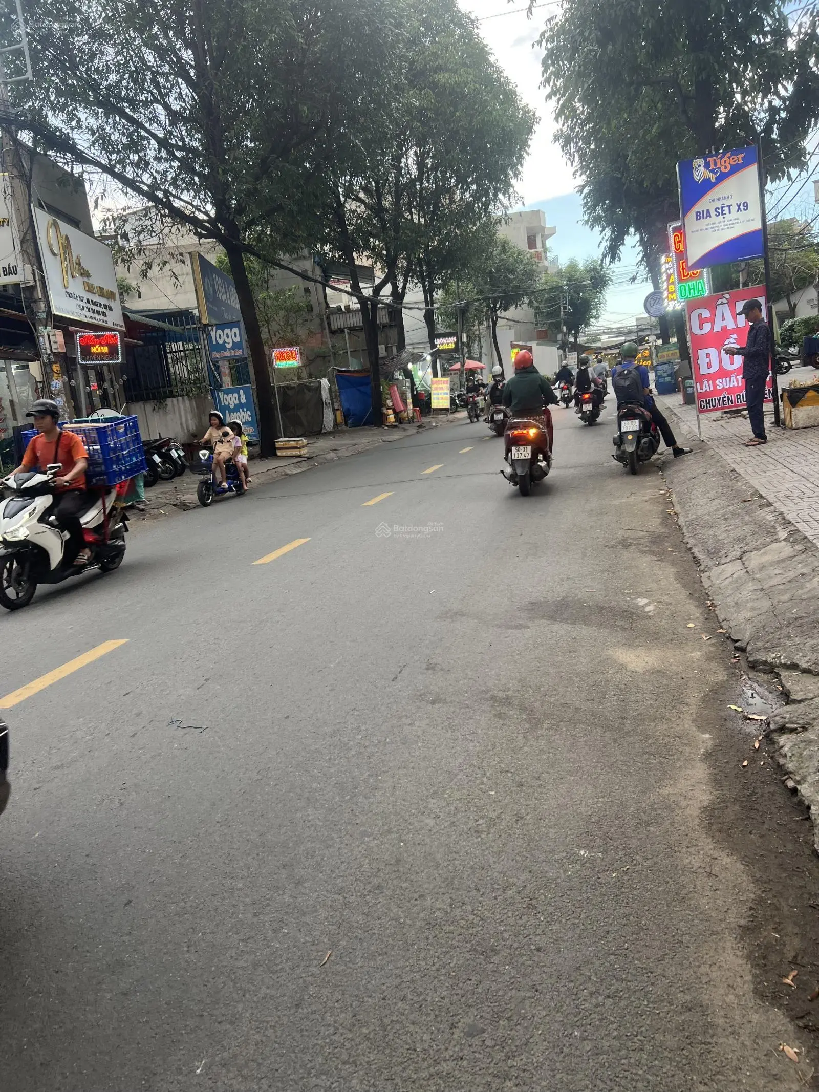 Bán nhà chính chủ mặt tiền kinh doanh 98,5m2, sàn 120m2 , tại phường Tăng Nhơn Phú A , Quận 9