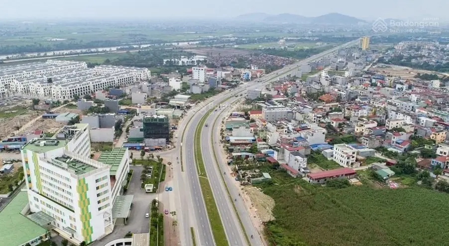 Bán nhà mặt đường nhiều tầng Bùi Viện vị trí đẹp - Lê Chân - Hải Phòng. Liên hệ: 0898 939 ***