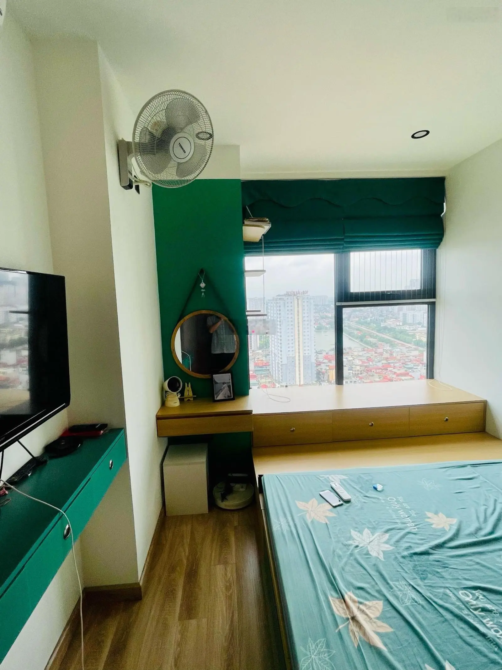 Hiếm! Bán nhanh căn 2PN - 1VS. Sẵn sổ đỏ, đầy đủ nội thất, diện tích 62m2 giá giao dịch 3 tỷ