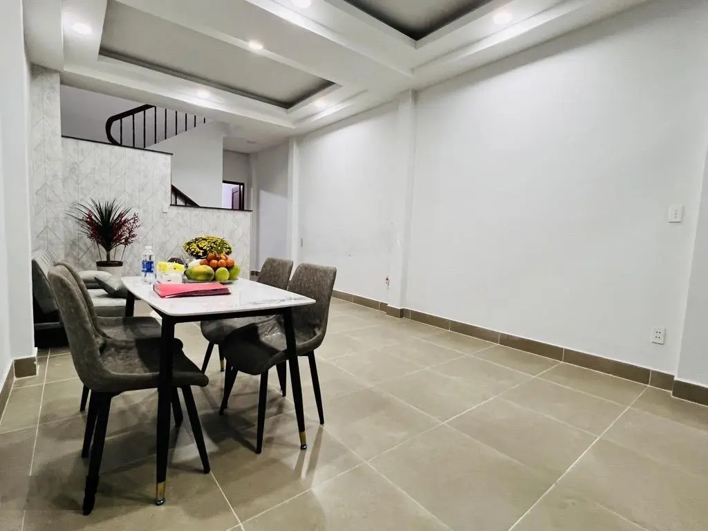 Nhà 2 tầng Nguyễn Phúc Chu Tân Bình, 4x13, đường 12m, SHR, chỉ 7 tỷ