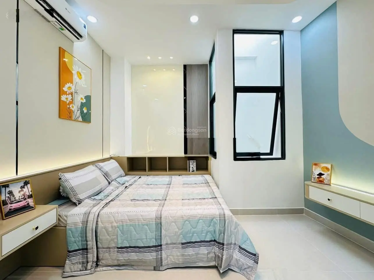 GIẢM MẠNH CHỈ CÒN 2TỶ850 Nhà Lê Thị Bạch Cát, P.11, Q.11. DT 52m2. Đang cho thuê 18tr/th HXH 6m SHR