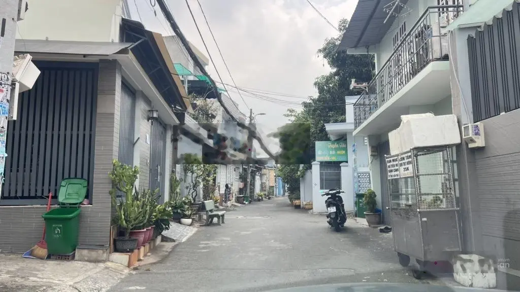Bán nhà mặt tiền 116m2, gần vincom lê văn việt, hiệp phú q9, xe hơi thông