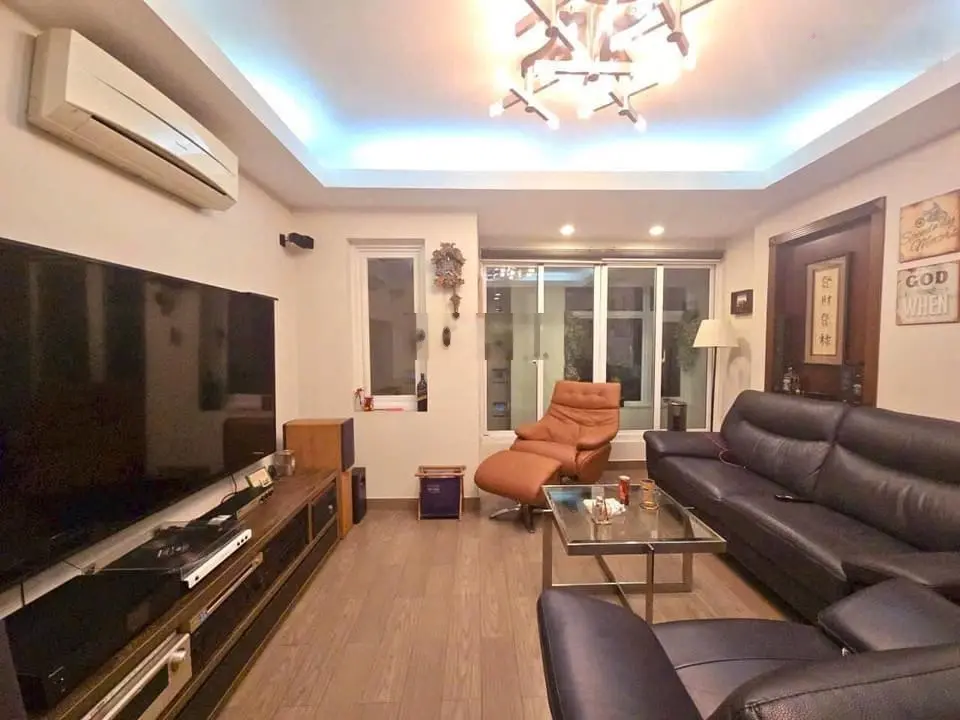 Nhà kts thiết kế - d2 - bình thạnh- xe hơi vào nhà - 4.9x10.3m - 4 tầng - full nội thất - 8 tỷ